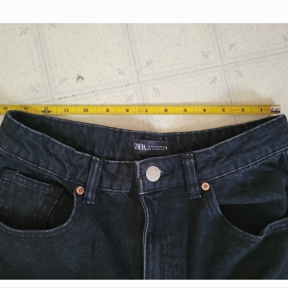 Zara “Mom Fit” Shorts - Picture 4 of 6